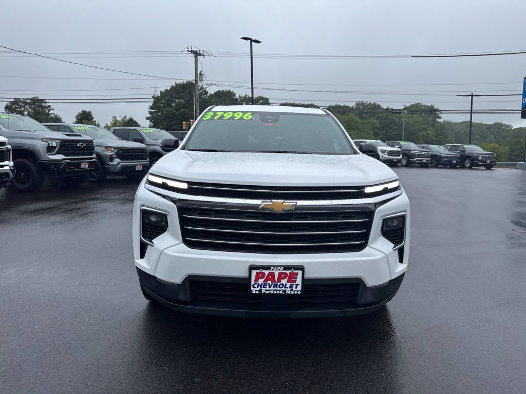 Used 2025 Chevrolet Traverse LT AWD/4WD image 11