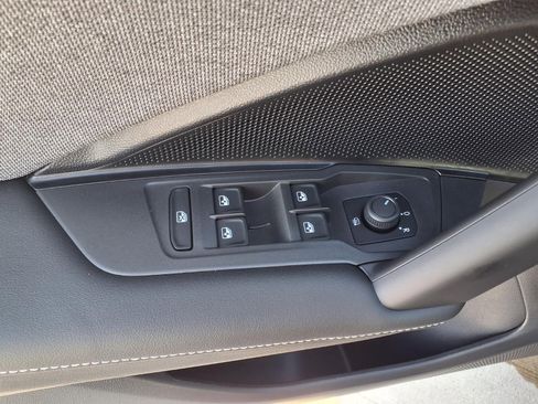 New 2026 Volkswagen Tiguan S image 14