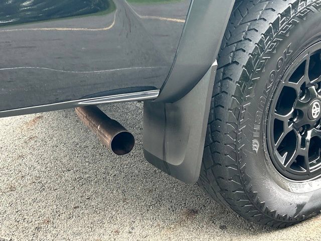 Used 2020 Toyota Tacoma SR w/ SX Package AWD/4WD image 16