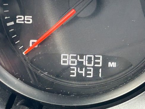 Used 2014 Porsche Cayman Coupe image 34