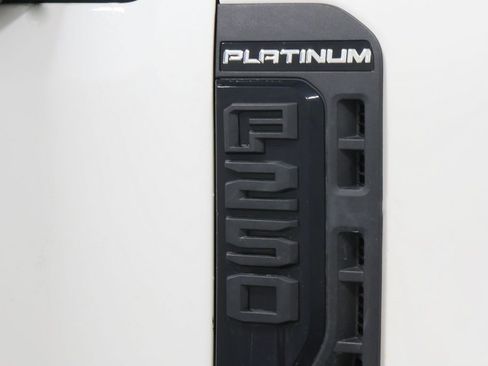 Used 2025 Ford F250 Platinum image 36