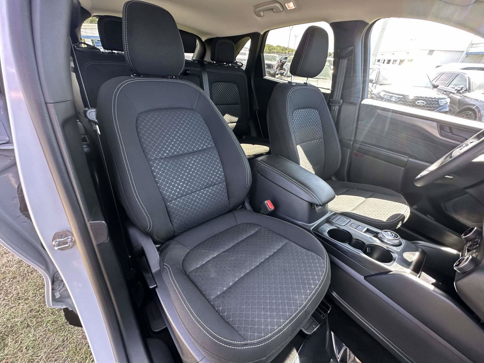 Certified 2025 Ford Escape Active AWD/4WD image 21