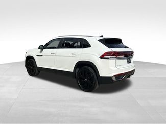 New 2026 Volkswagen Atlas Cross Sport SE FWD video 3