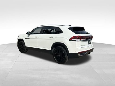 New 2026 Volkswagen Atlas Cross Sport SE FWD image 3