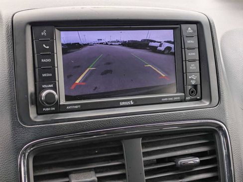 Used 2019 Dodge Grand Caravan SE image 21