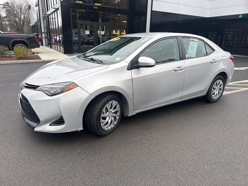 Used 2019 Toyota Corolla LE w/ Carpet Mat Package (TMS) image 1