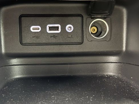 Used 2024 Chevrolet Equinox LS w/ LS Convenience Package image 26