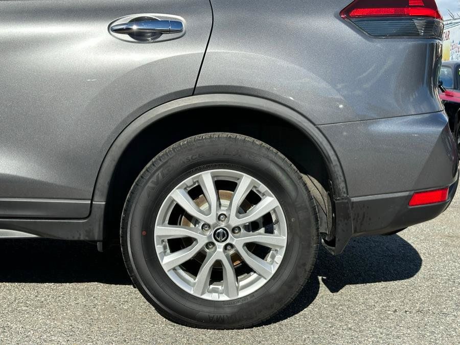 Used 2020 Nissan Rogue SV AWD/4WD image 40