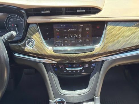 Used 2021 Cadillac XT6 Premium Luxury w/ Platinum Package AWD/4WD image 26