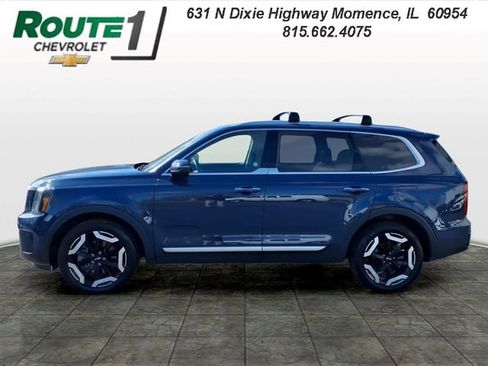 Used 2025 Kia Telluride S AWD/4WD image 2