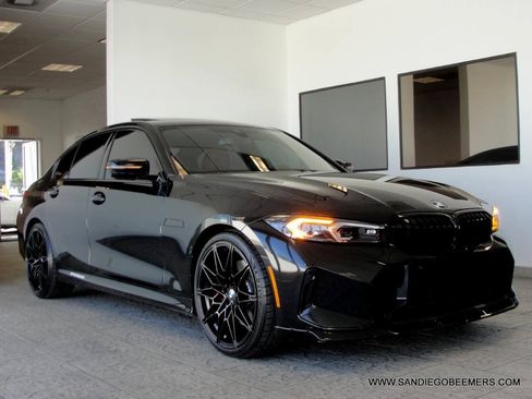 Used 2024 BMW 330i Sedan w/ M Sport Package RWD image 24