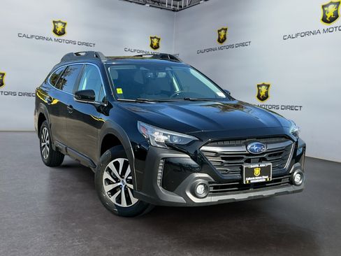 Used 2023 Subaru Outback Premium AWD/4WD image 3