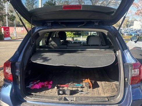 Used 2019 Subaru Outback 2.5i Limited image 10