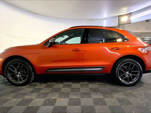 Used 2023 Porsche Macan Turbo image 2