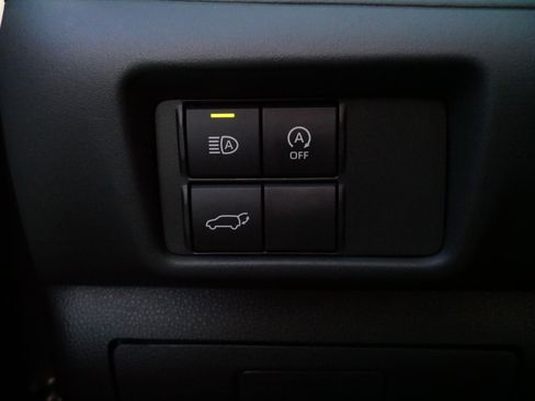 Certified 2025 Toyota Highlander XLE image 27