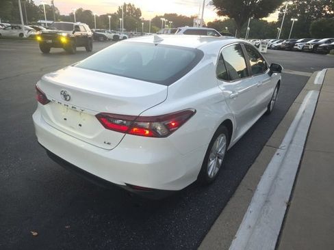Used 2024 Toyota Camry LE FWD image 9