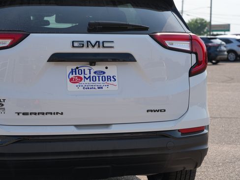 Used 2022 GMC Terrain SLE w/ Driver Convenience Package AWD/4WD image 12