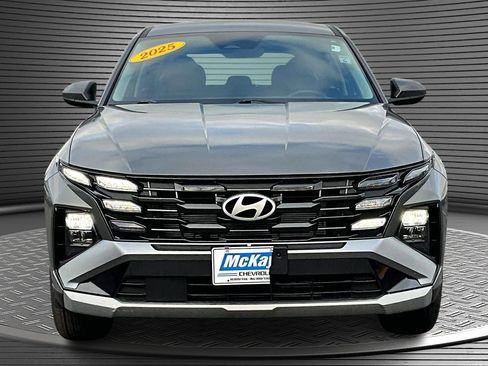 Used 2025 Hyundai Tucson SE image 2