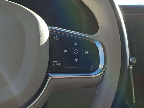 Certified 2023 Volvo XC60 B5 Core w/ Climate Package image 24