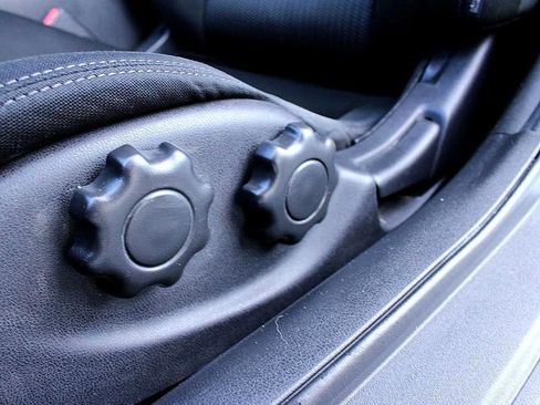 Used 2014 Nissan 370Z Coupe image 13