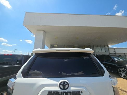 Used 2020 Toyota 4Runner SR5 RWD image 5