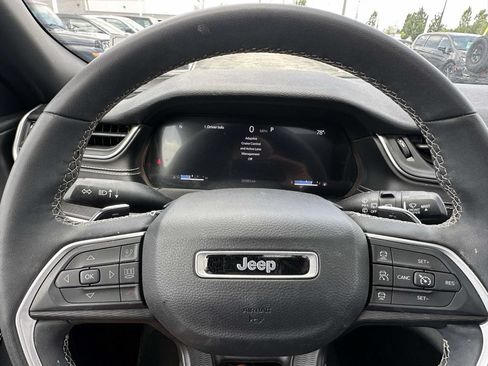 Used 2023 Jeep Grand Cherokee L Laredo AWD/4WD image 21