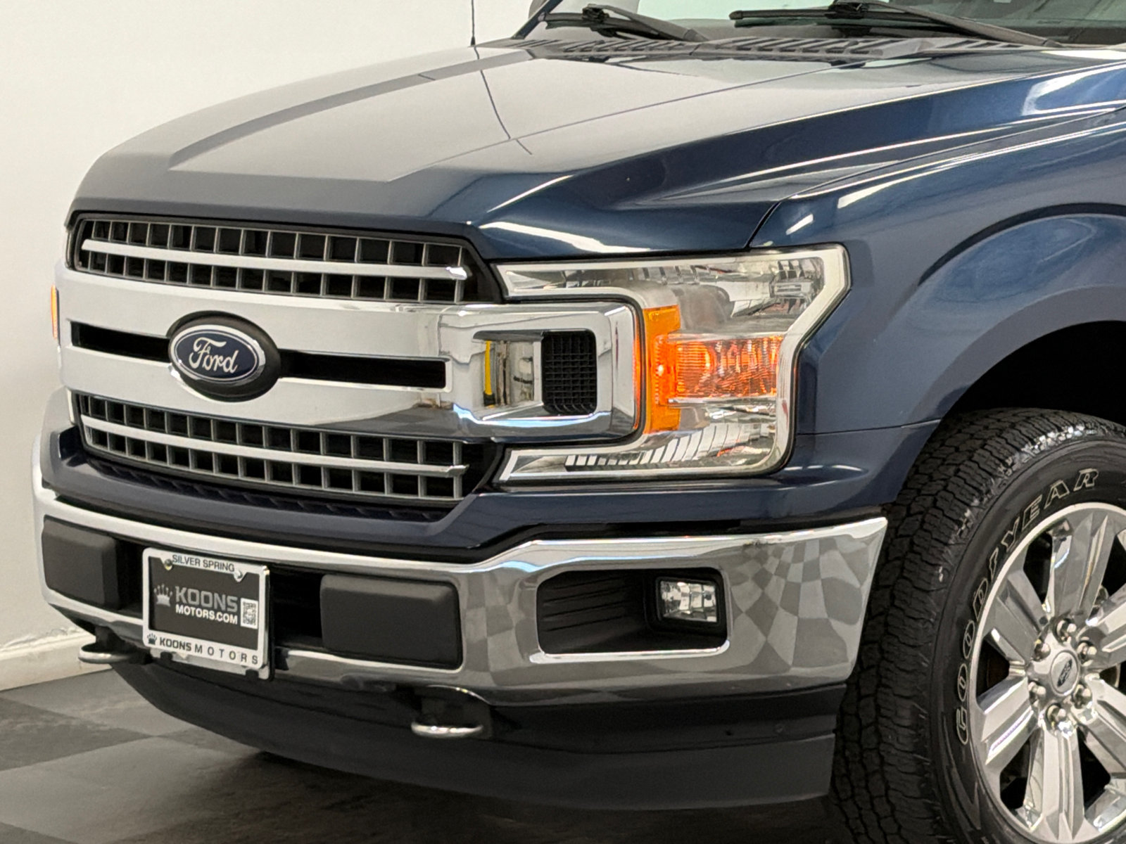 Used 2019 Ford F150 XLT w/ Equipment Group 302A Luxury AWD/4WD image 2