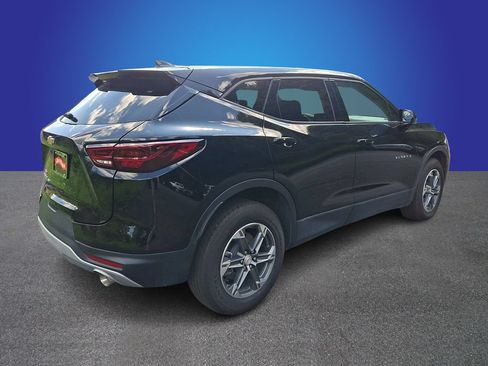Used 2025 Chevrolet Blazer LT AWD/4WD image 4