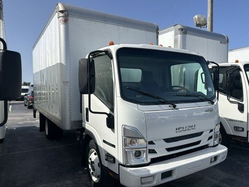 Used 2024 Isuzu NPR RWD image 7