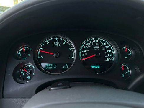 Used 2010 Chevrolet Avalanche LT w/ Luxury Package image 23