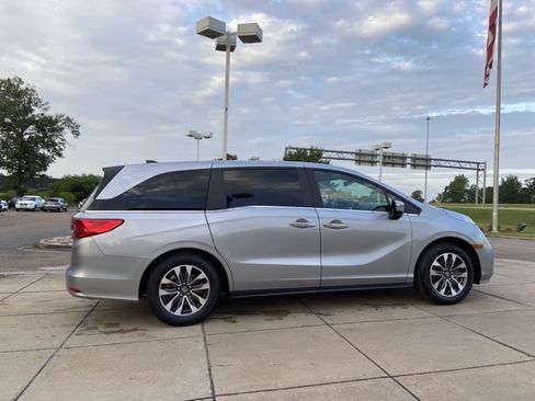Used 2021 Honda Odyssey EX-L image 12