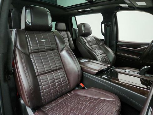 Used 2021 Cadillac Escalade ESV Sport Platinum AWD/4WD image 30