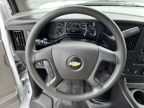 Used 2024 Chevrolet Express 2500 w/ Driver Convenience Package image 20