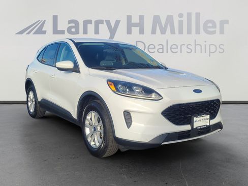 Used 2020 Ford Escape SE image 7