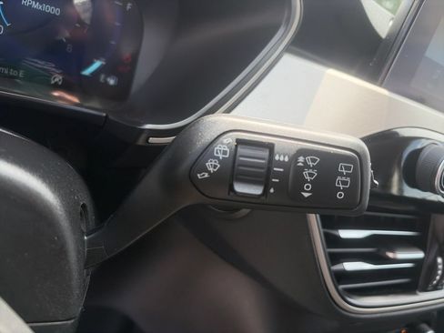 Used 2022 Ford Escape SEL w/ Technology Package FWD image 35