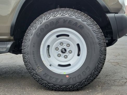 New 2026 Ford Bronco Heritage Edition AWD/4WD image 9