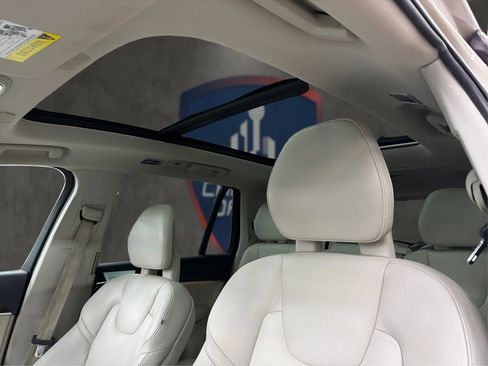 Used 2016 Volvo XC90 T6 Momentum w/ Momentum Plus Package AWD/4WD image 37