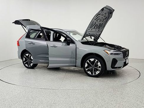 New 2026 Volvo XC60 T8 Plus w/ Climate Package AWD/4WD image 10