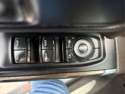 Used 2022 Chevrolet Silverado 2500 LT w/ Convenience Package image 33