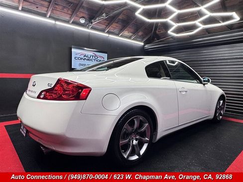 Used 2004 INFINITI G35 Coupe w/ Performance Tire & Wheel Pkg image 3