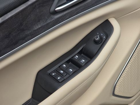 Certified 2023 Jeep Grand Cherokee Limited w/ Luxury Tech Group II image 35