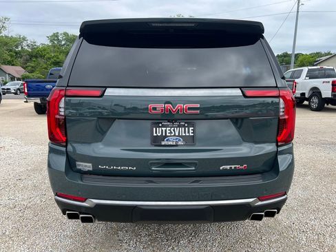 Used 2025 GMC Yukon AT4 AWD/4WD image 7
