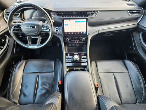 Used 2022 Jeep Grand Cherokee Overland w/ Luxury Tech Group IV image 10