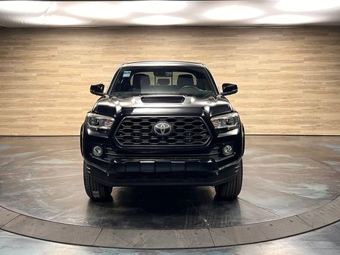 Used 2020 Toyota Tacoma TRD Sport w/ Advanced Technology Package AWD/4WD image 18