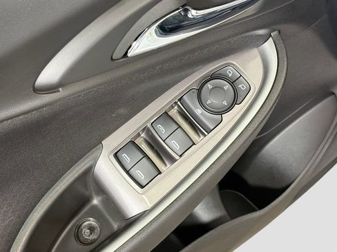 Used 2023 Chevrolet Malibu LT FWD image 18