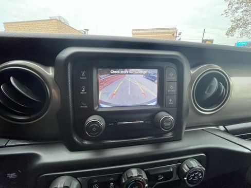 Used 2018 Jeep Wrangler Unlimited Sport S image 15