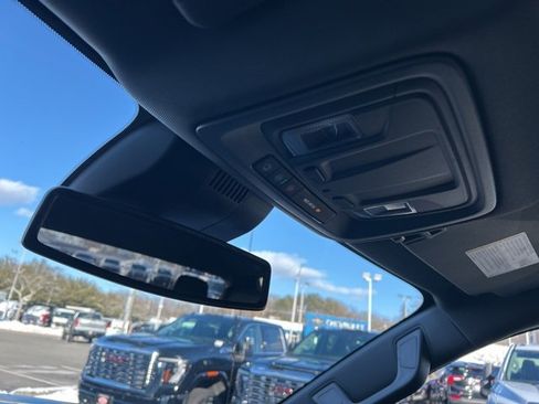 Used 2022 GMC Sierra 1500 SLT w/ SLT Convenience Package image 25