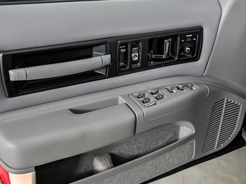 Used 1994 Chevrolet Impala SS RWD image 13