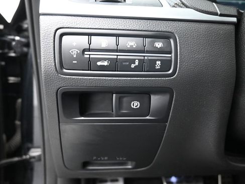 Used 2018 Genesis G80 3.3T Sport image 12