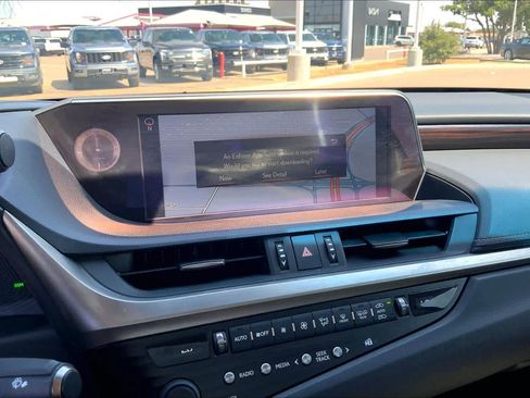 Used 2020 Lexus ES 350 Ultra Luxury w/ Accessory Package 2 FWD image 34